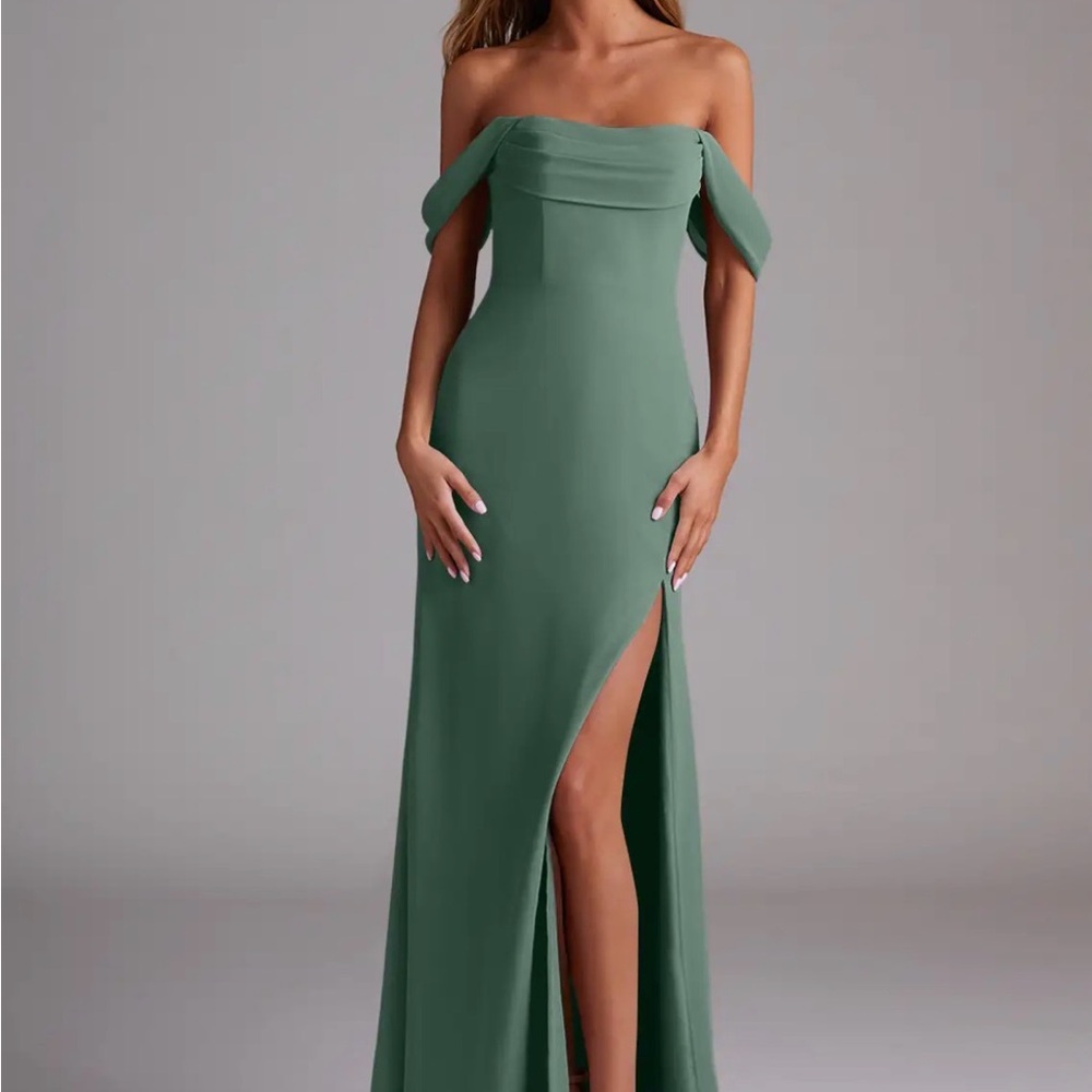 Azazie Saige Strapless Eucalyptus Gown NWT / Size: A0